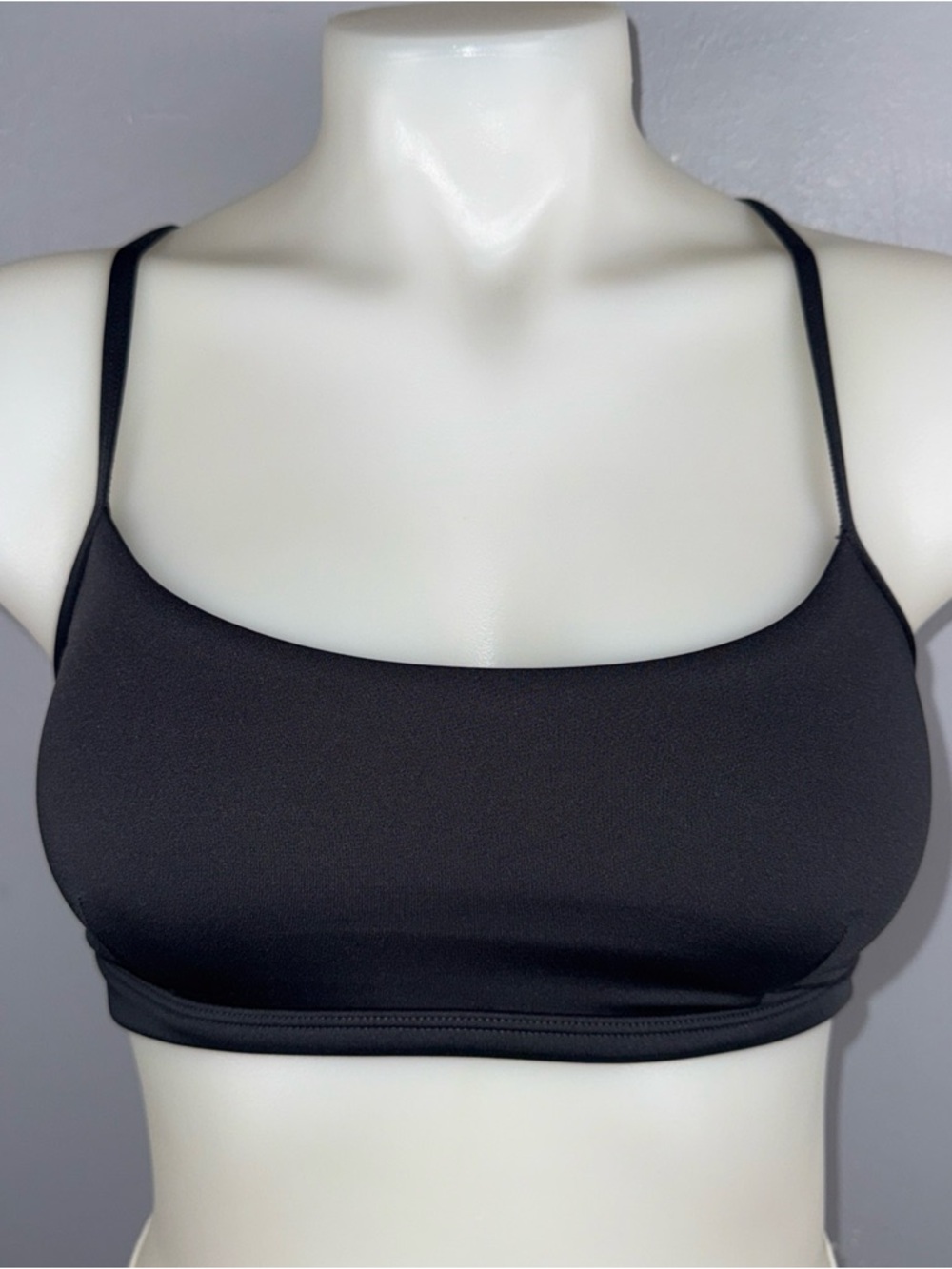 ALO Yoga Gray Airlift Intrigue Sports Bra Size S Dark Yoga Sports Gym Tennis